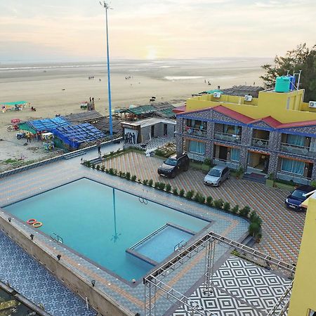 Goa Beach Resort On Beach Mandarmani Bagian luar foto