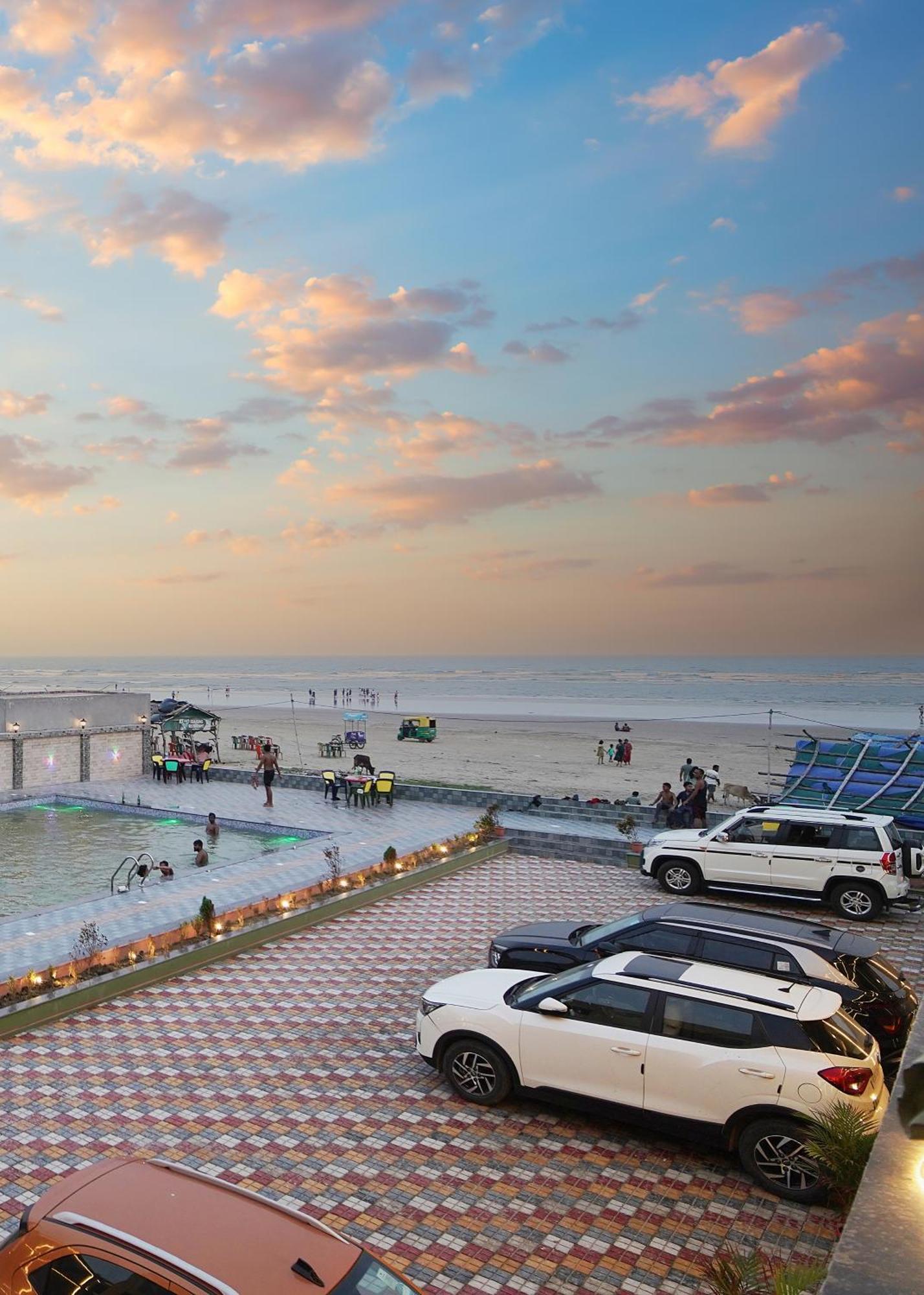 Goa Beach Resort On Beach Mandarmani Bagian luar foto
