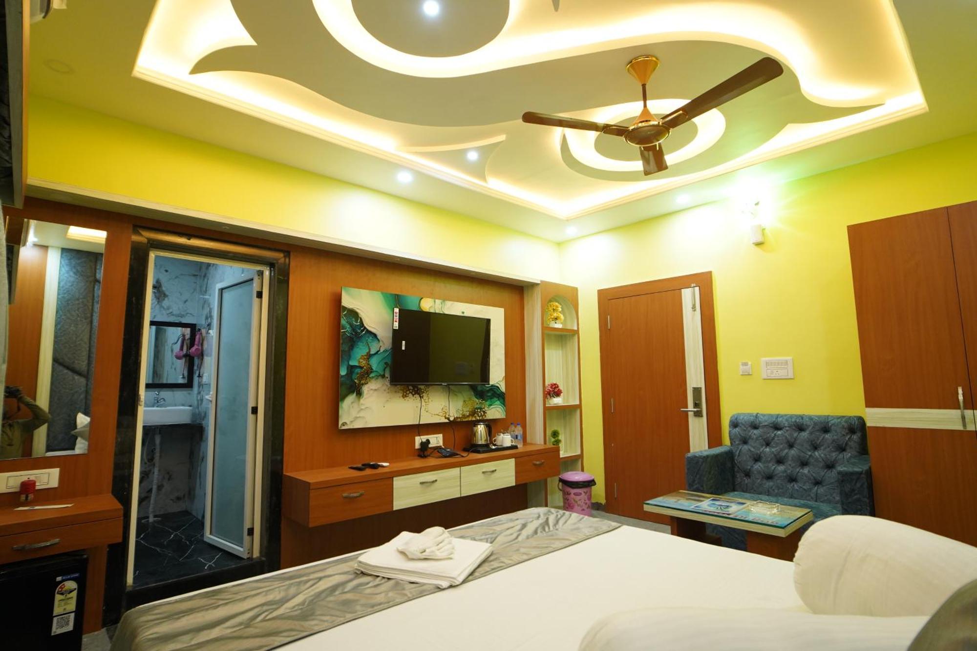 Goa Beach Resort On Beach Mandarmani Bagian luar foto